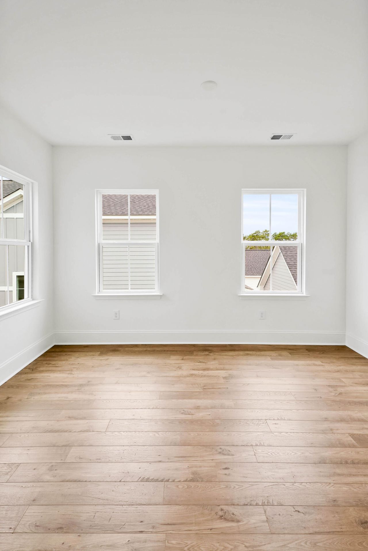 807 Gentle Breeze Drive Photo 33