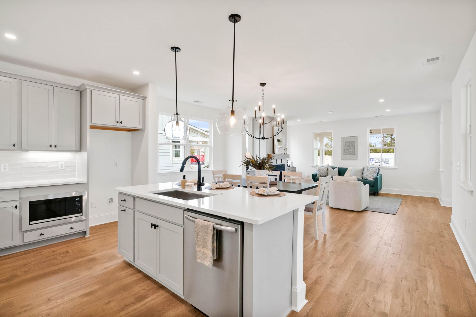 807 Gentle Breeze Drive Photo 35
