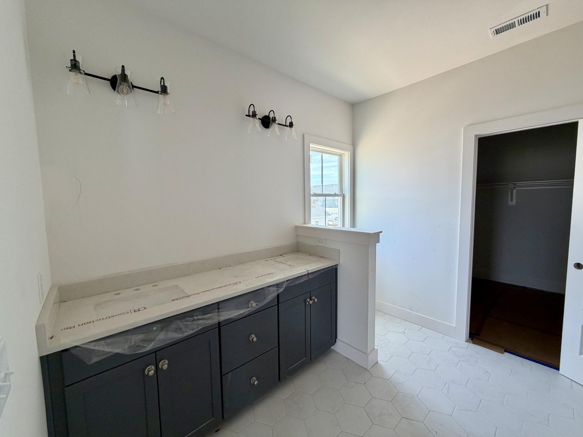 807 Gentle Breeze Drive Photo 35