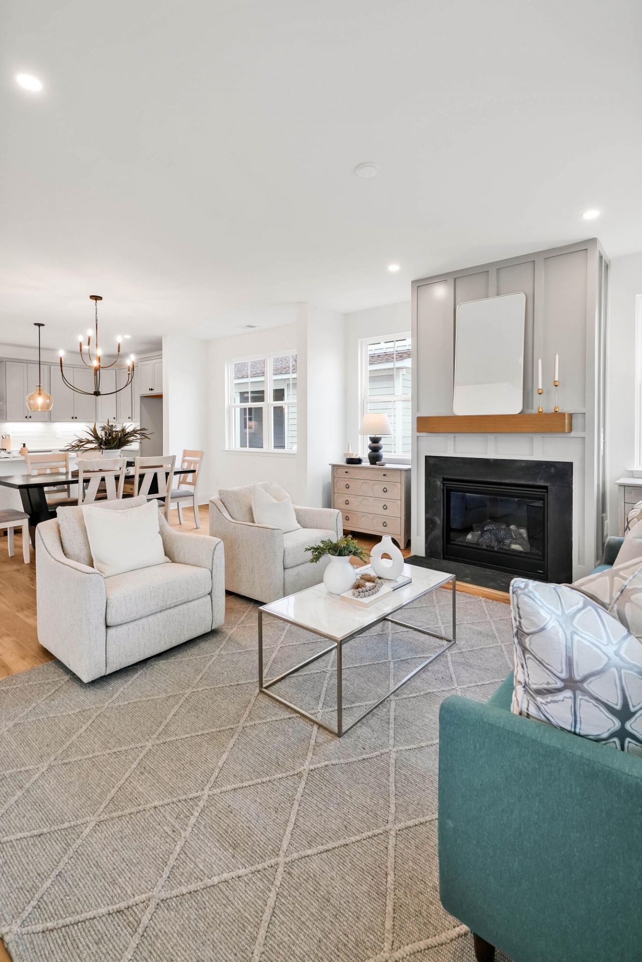 807 Gentle Breeze Drive Photo 9