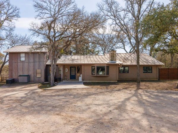 301 Green Acres DR, Wimberley, TX 78676