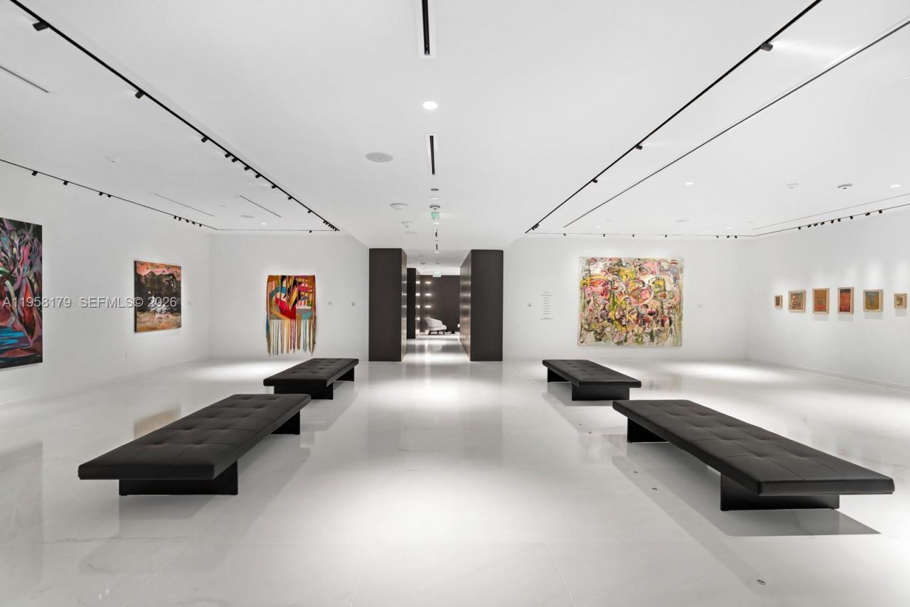 300 Biscayne Boulevard Way, Unit 1101, Miami, FL 33131 Photo