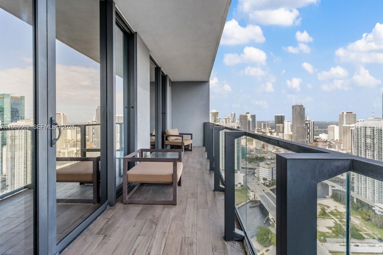 88 SW 7th St, Unit 3909, Miami, FL 33130 Photo