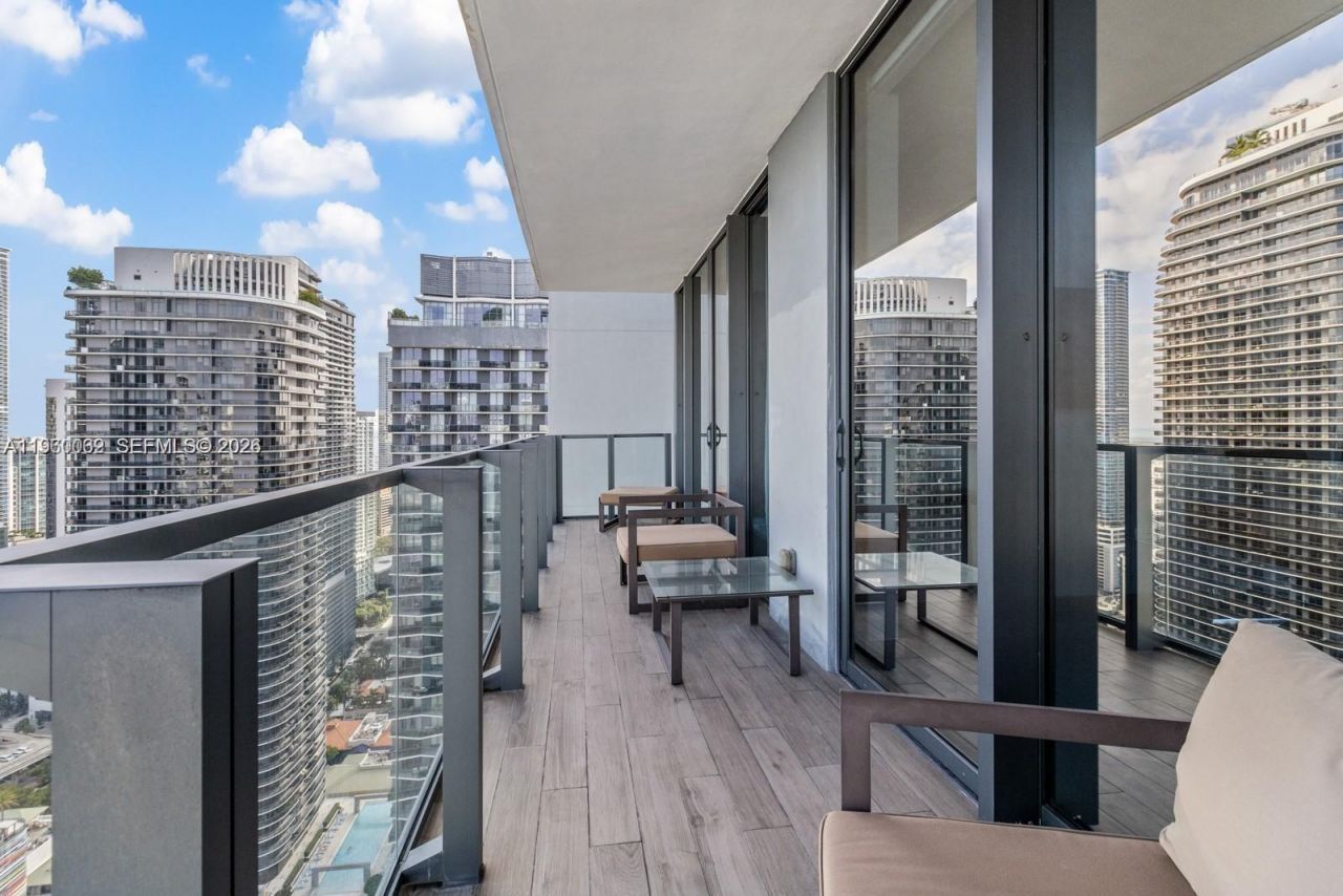 88 SW 7th St, Unit 3909, Miami, FL 33130 Photo