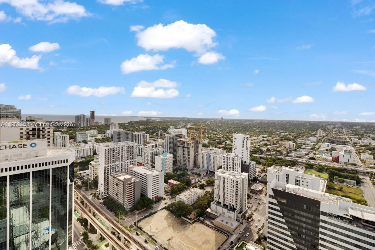 88 SW 7th St, Unit 3410, Miami, FL 33130 Photo