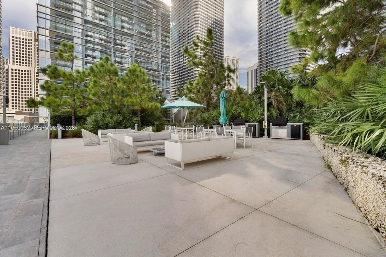 88 SW 7th St, Unit 3410, Miami, FL 33130 Photo