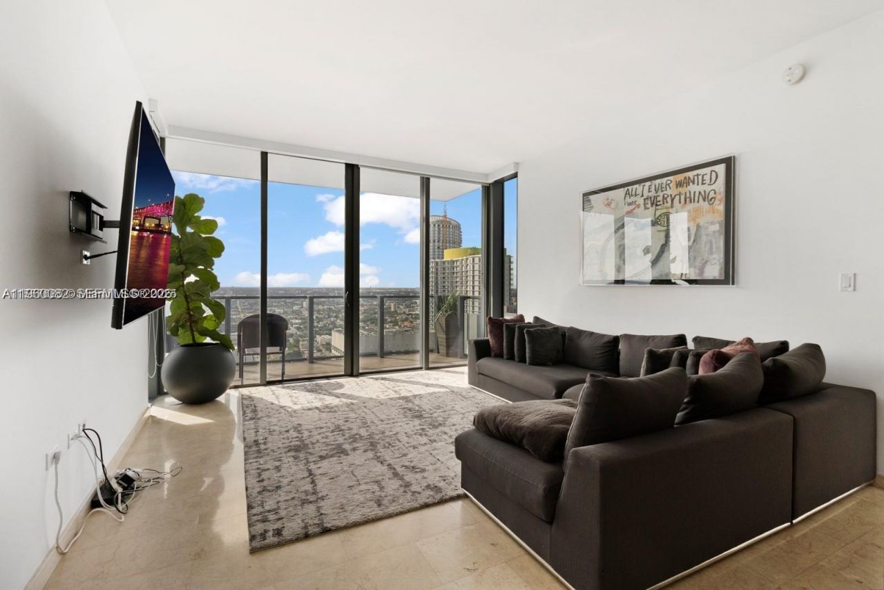 88 SW 7th St, Unit 3410, Miami, FL 33130 Photo