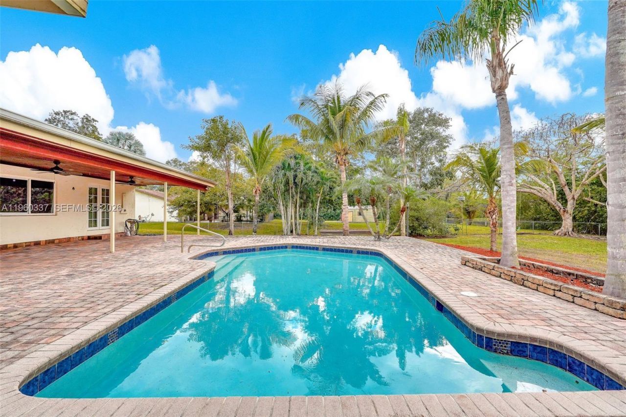 5021 SW 168th Ave, Southwest Ranches, FL 33331 Photo