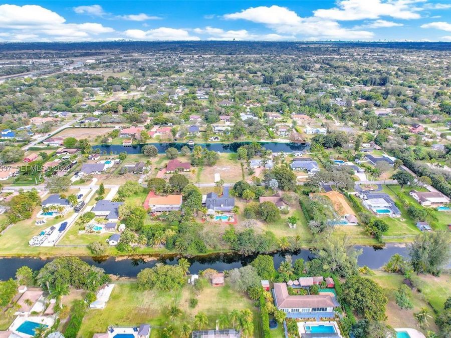 Property Image 80