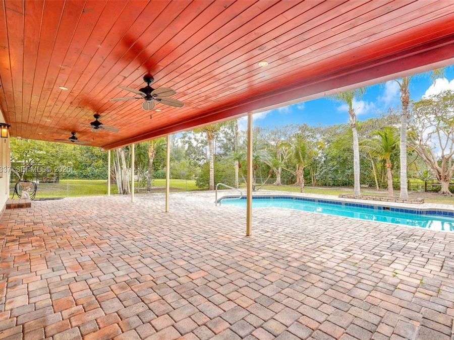 Property Image 83