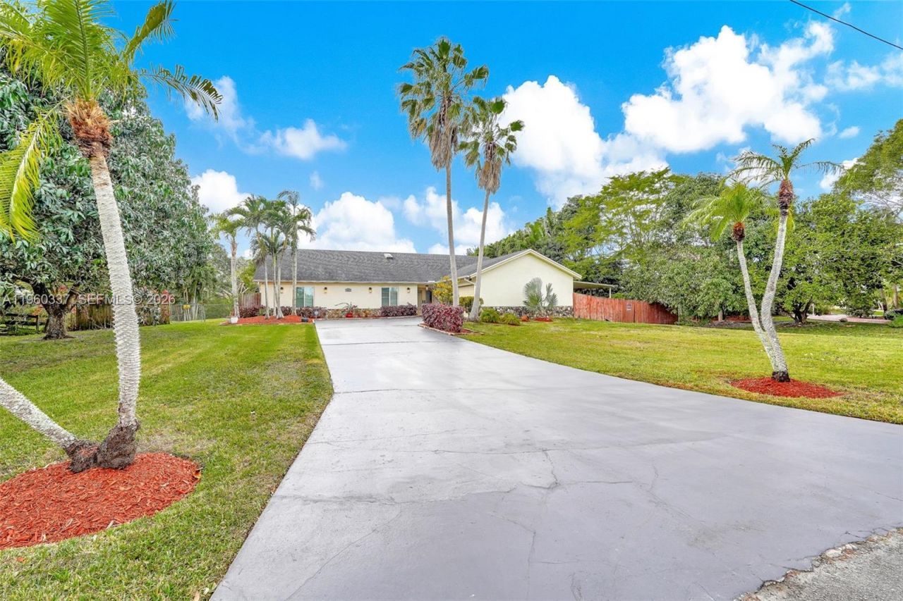 5021 SW 168th Ave, Southwest Ranches, FL 33331 Photo