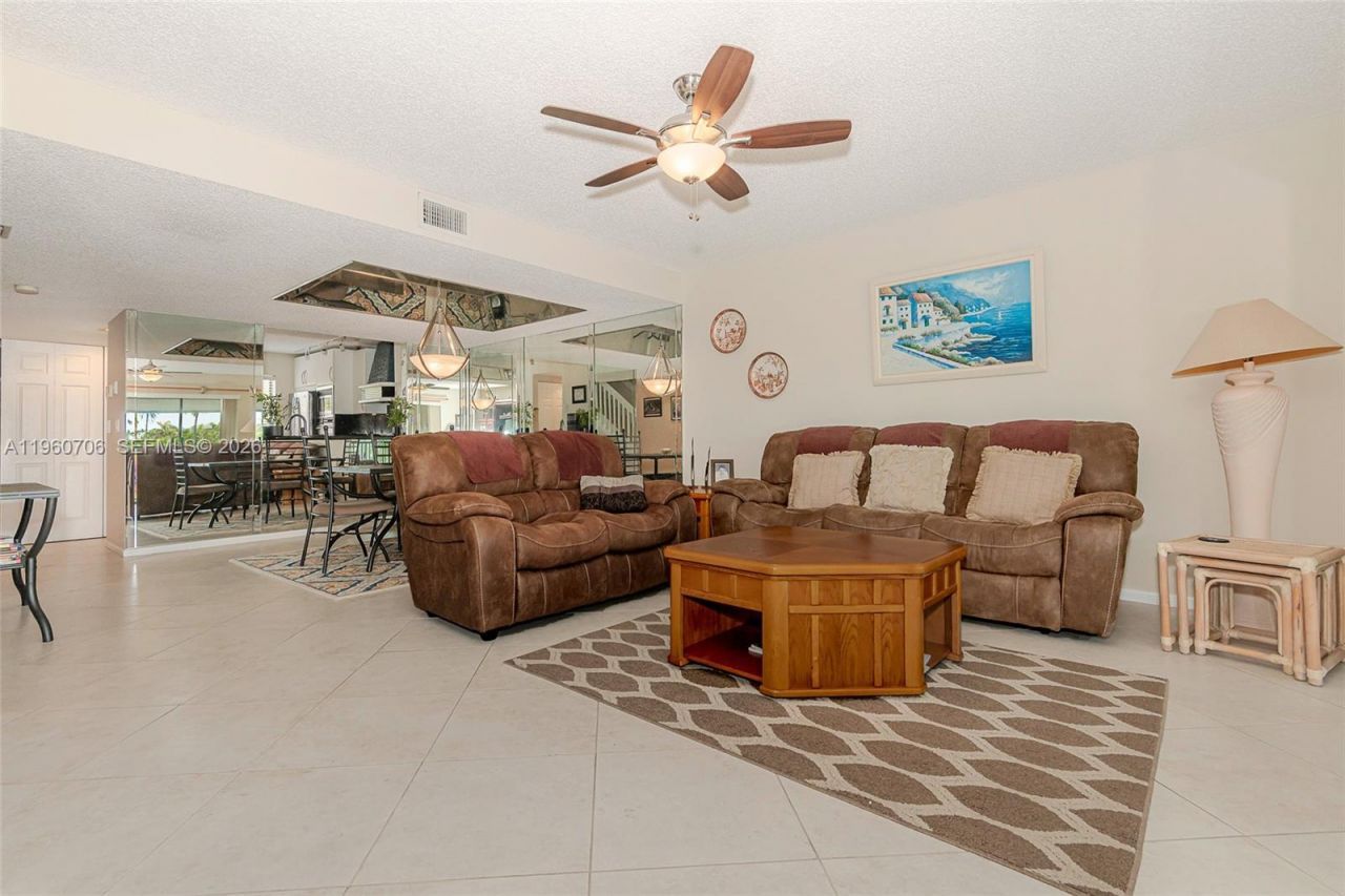 240 Captains Walk, Unit 5110, Delray Beach, FL 33483 Photo