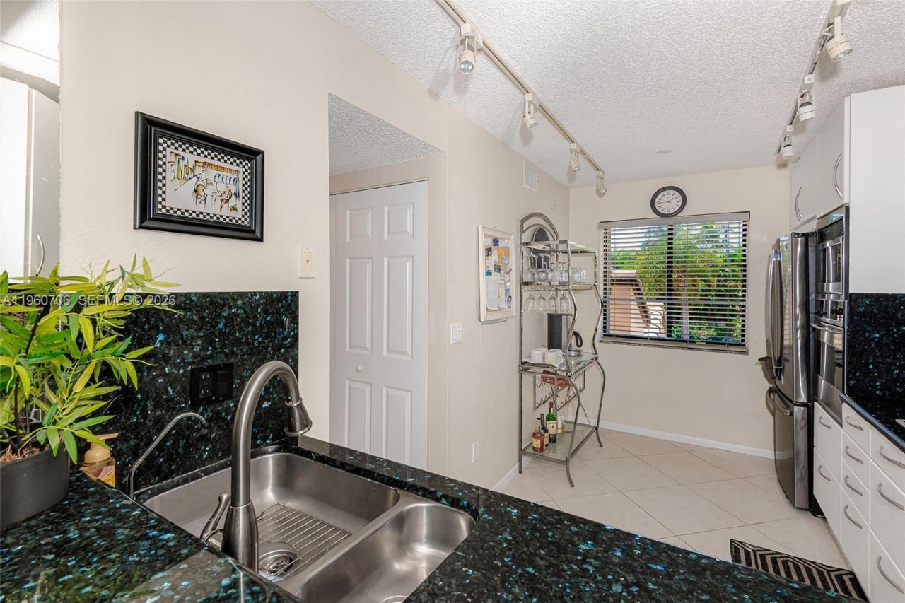 240 Captains Walk, Unit 5110, Delray Beach, FL 33483 Photo