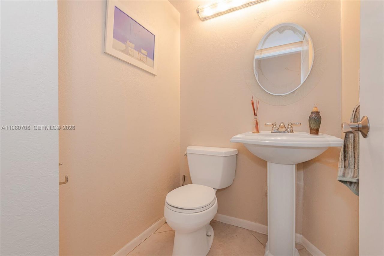 240 Captains Walk, Unit 5110, Delray Beach, FL 33483 Photo