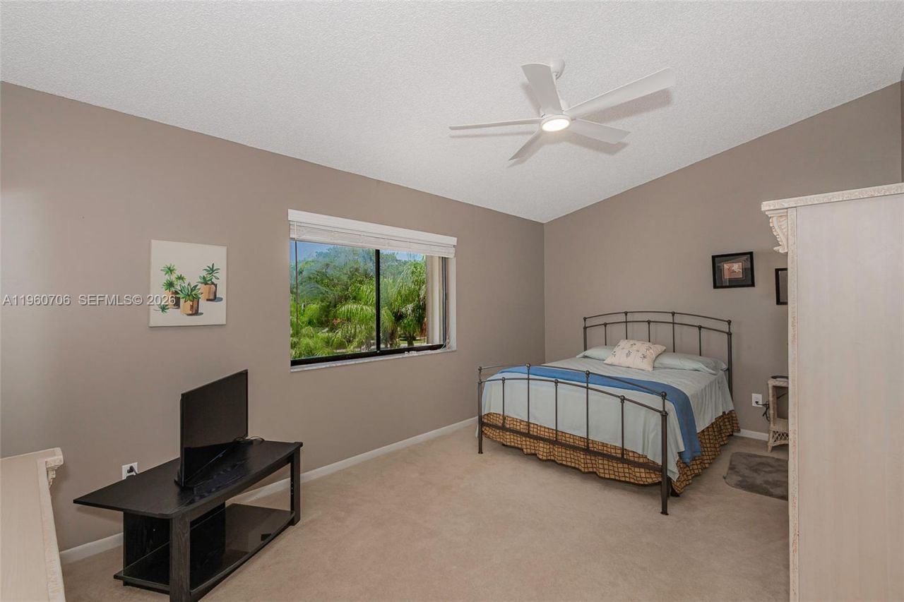 240 Captains Walk, Unit 5110, Delray Beach, FL 33483 Photo