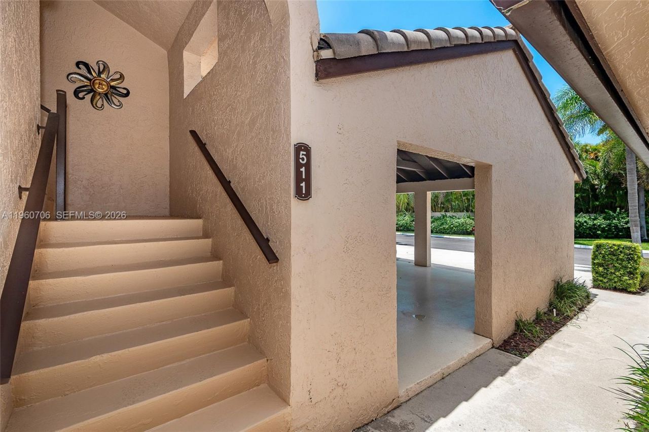 240 Captains Walk, Unit 5110, Delray Beach, FL 33483 Photo