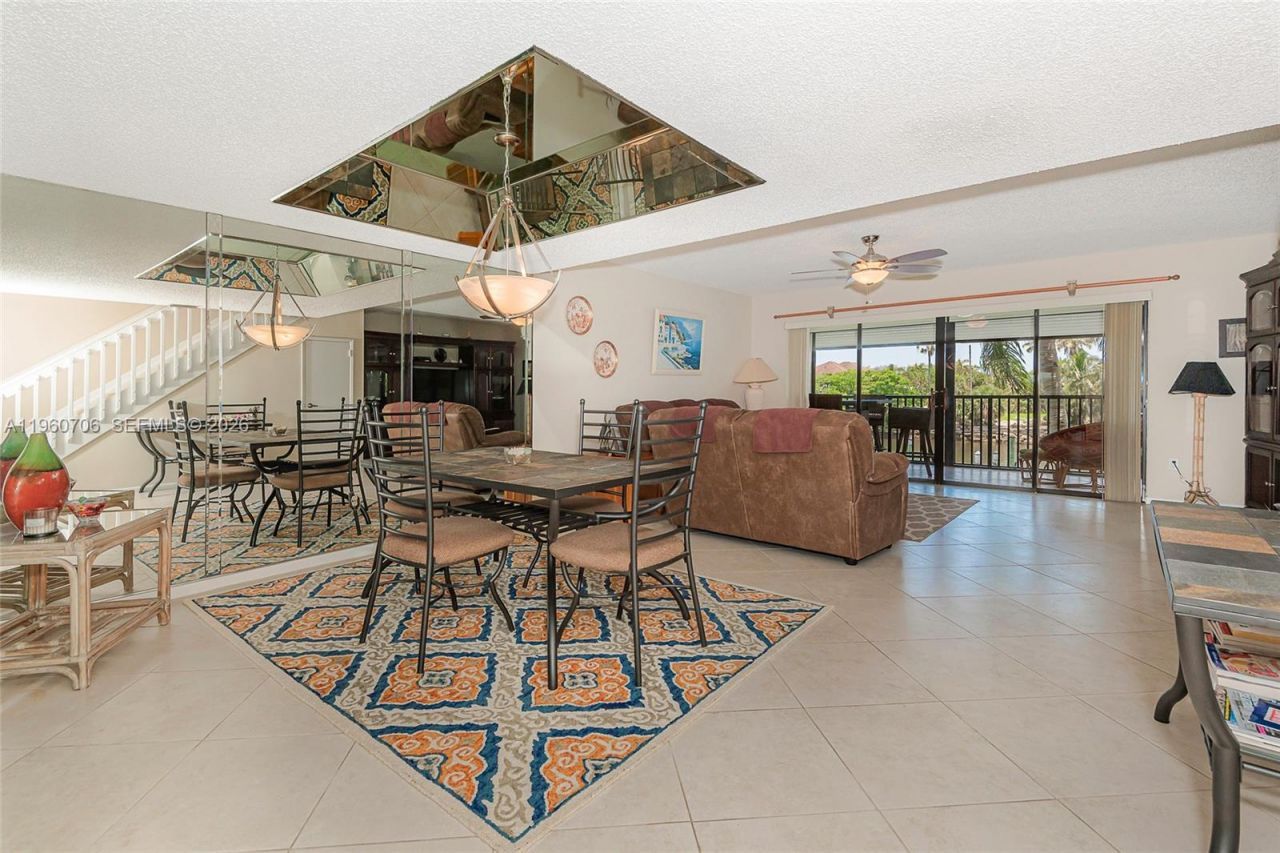 240 Captains Walk, Unit 5110, Delray Beach, FL 33483 Photo