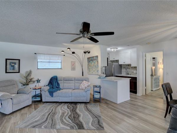 1116 Breezy Way, Unit 1H, Sebastian, FL 32958