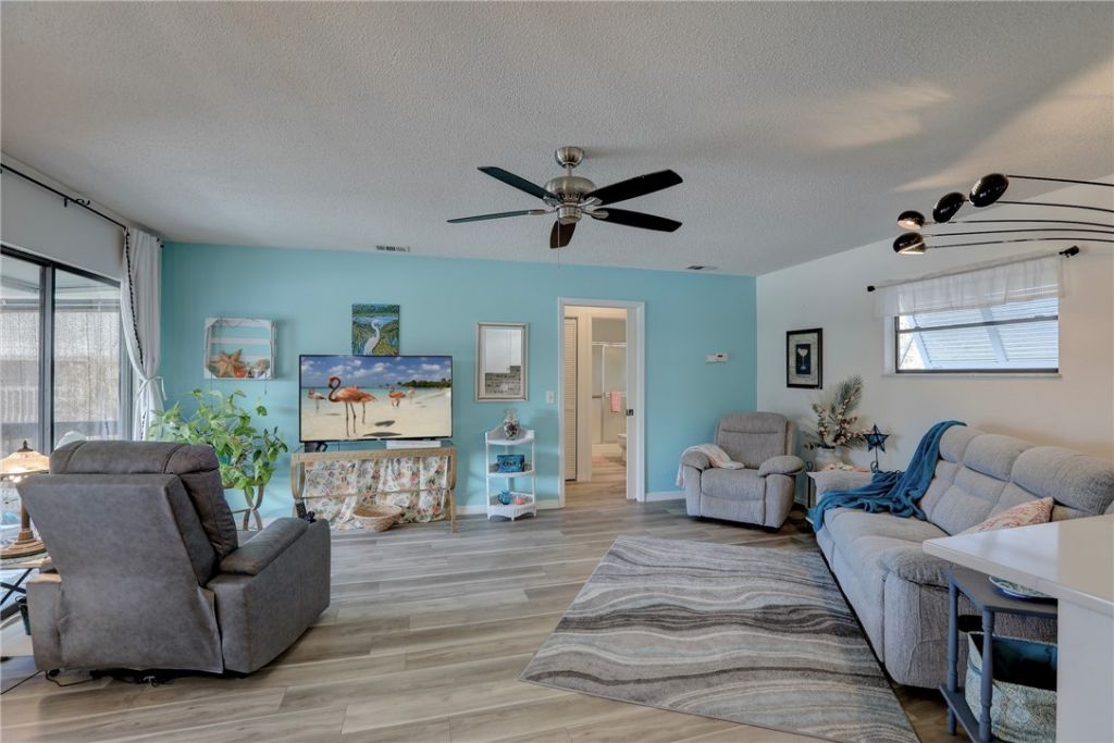1116 Breezy Way, Unit 1H, Sebastian, FL 32958 Photo