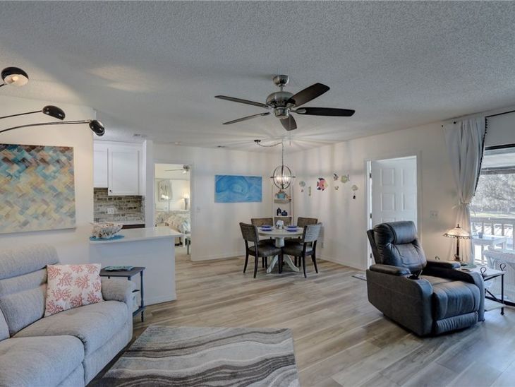 1116 Breezy Way, Unit 1H, Sebastian, FL 32958