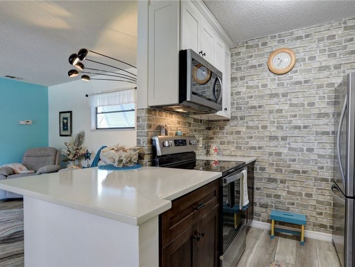 1116 Breezy Way, Unit 1H, Sebastian, FL 32958