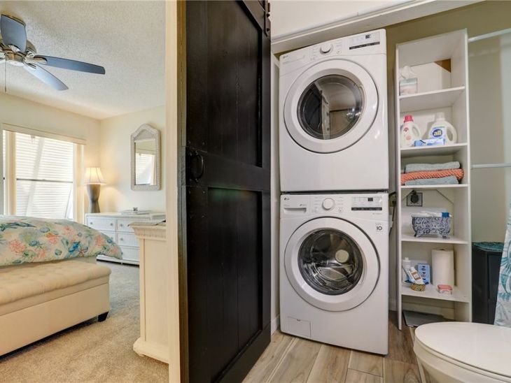 1116 Breezy Way, Unit 1H, Sebastian, FL 32958