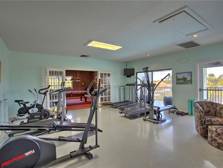 1116 Breezy Way, Unit 1H, Sebastian, FL 32958