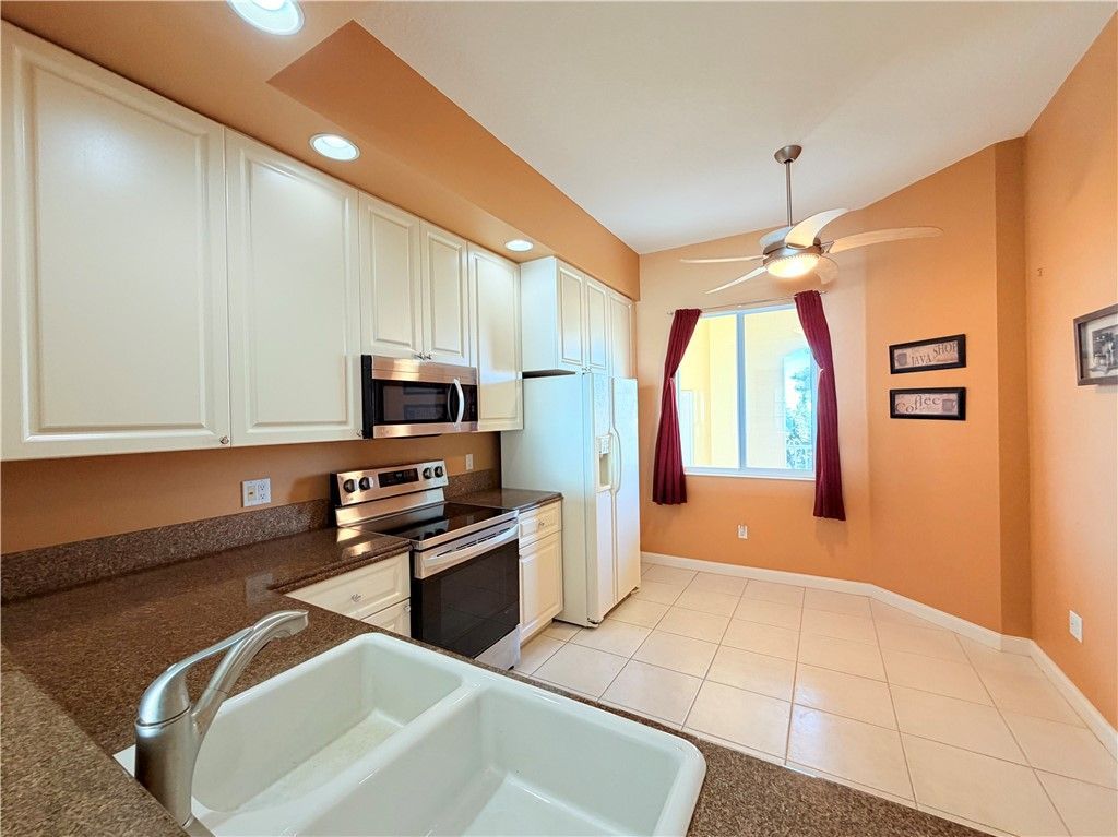 29 Harbour Isle Drive, Unit PH-01, Hutchinson Island, FL 34949 Photo
