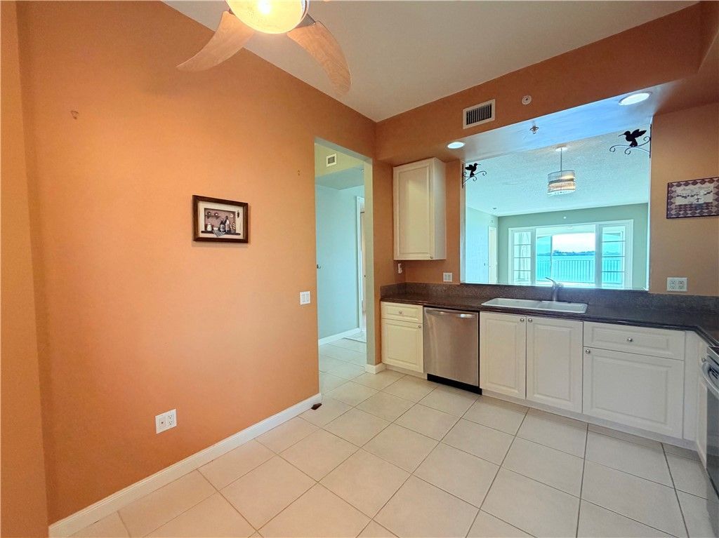 29 Harbour Isle Drive, Unit PH-01, Hutchinson Island, FL 34949 Photo