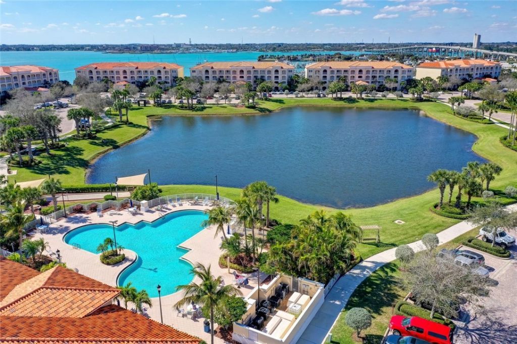 29 Harbour Isle Drive, Unit PH-01, Hutchinson Island, FL 34949 Photo