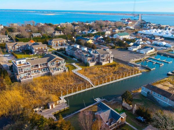 68 Foster Avenue , Unit 13, Hampton Bays, NY 11946