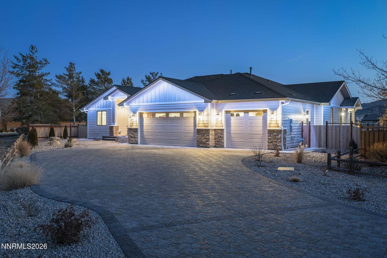 7201 Silver King Drive, Sparks, NV 89436 Photo