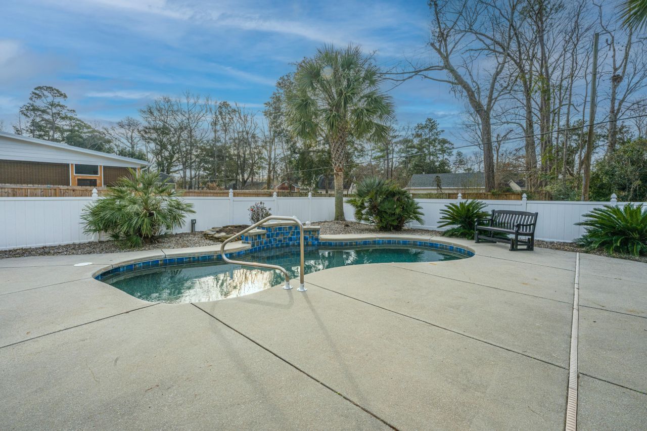 421 Grouse Road Road Photo 37