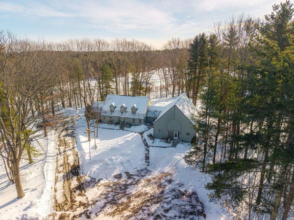 44 Glengarry Drive, Stratham, NH 03885