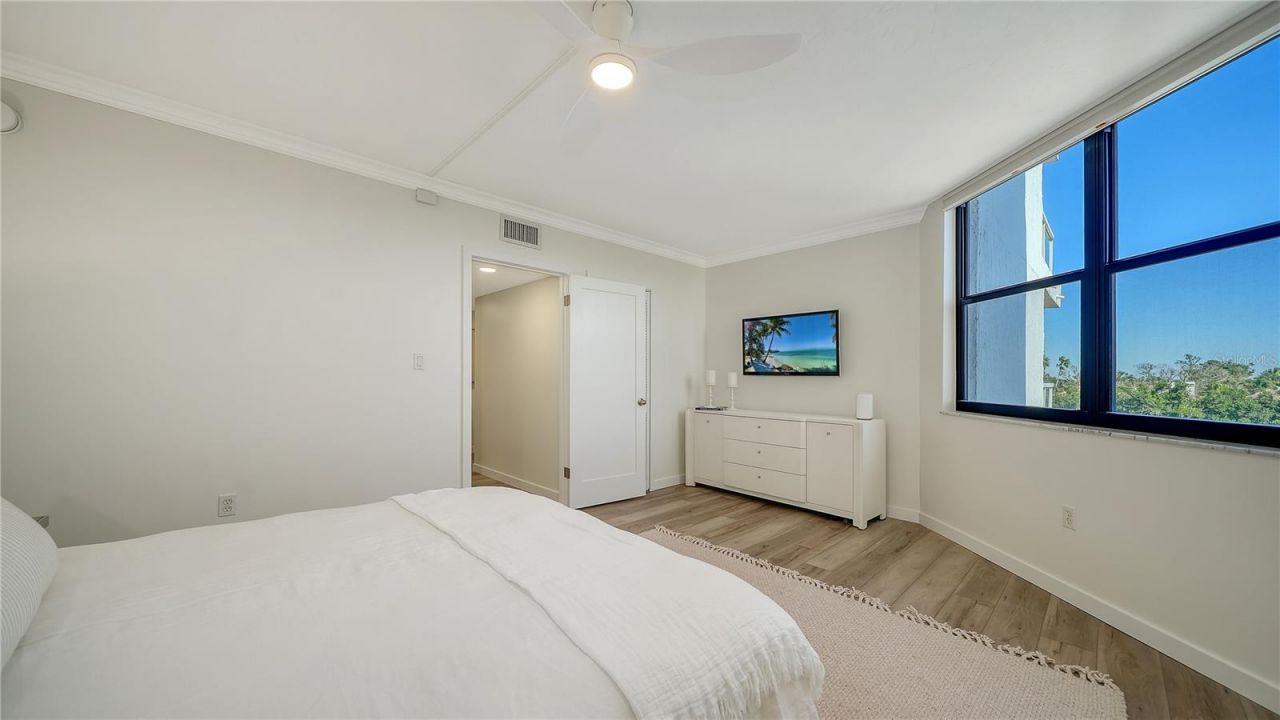 1000 Longboat Club Road, Unit 403, Longboat Key, FL 34228 Photo