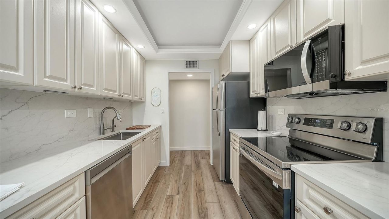 1000 Longboat Club Road, Unit 403, Longboat Key, FL 34228 Photo