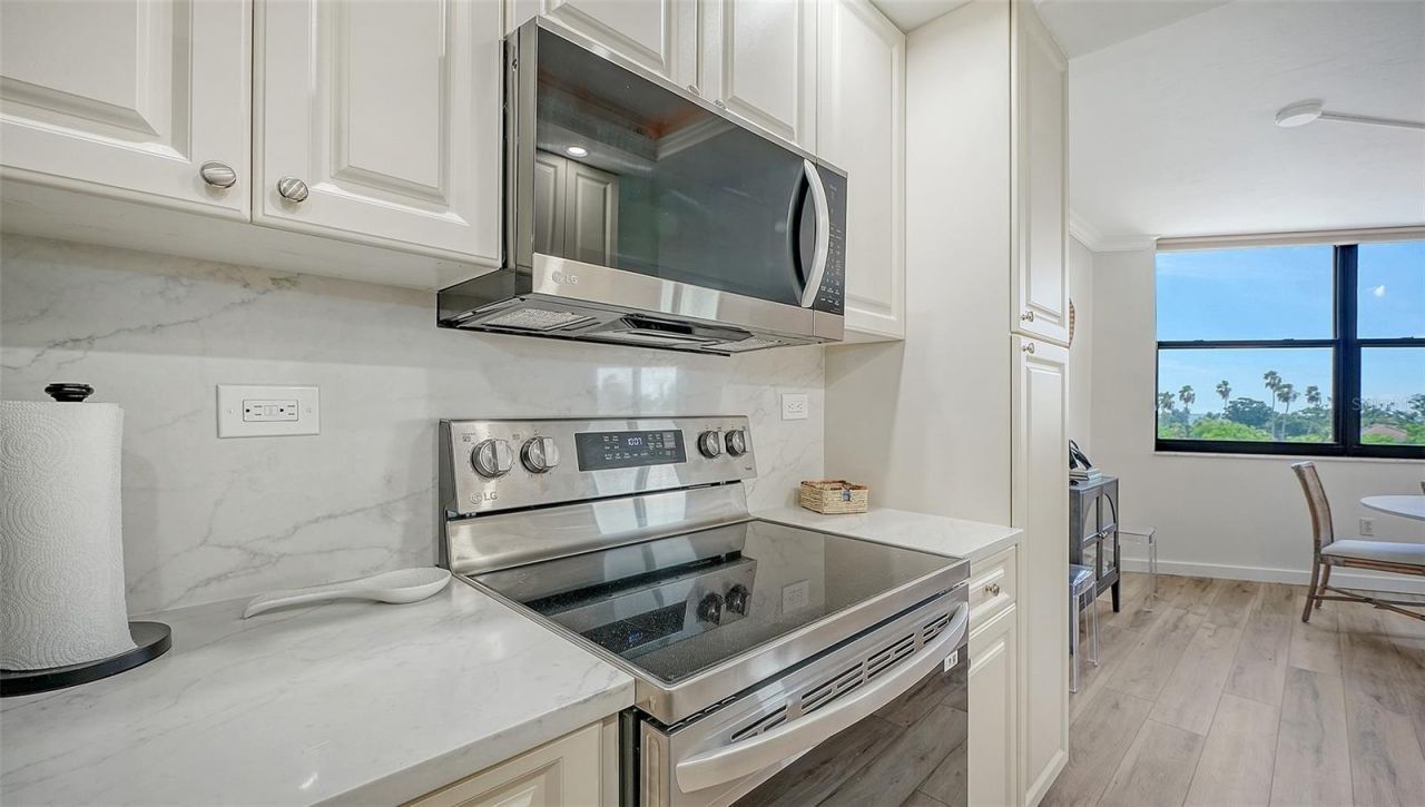 1000 Longboat Club Road, Unit 403, Longboat Key, FL 34228 Photo