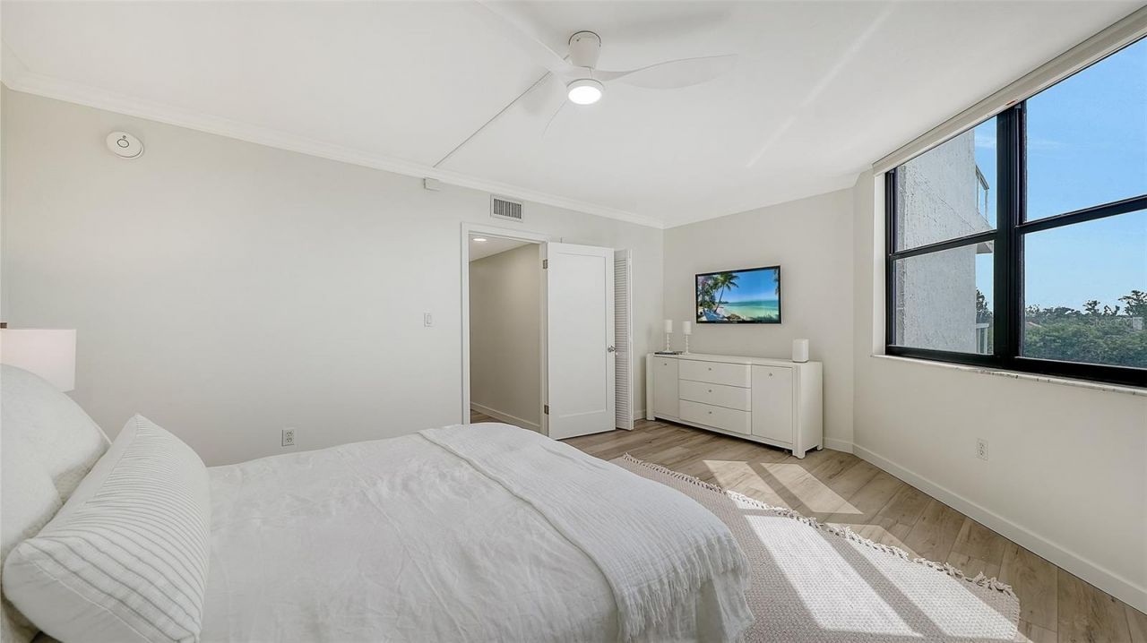 1000 Longboat Club Road, Unit 403, Longboat Key, FL 34228 Photo