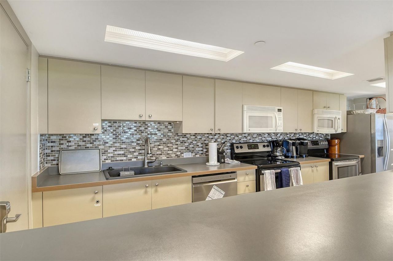 1000 Longboat Club Road, Unit 403, Longboat Key, FL 34228 Photo
