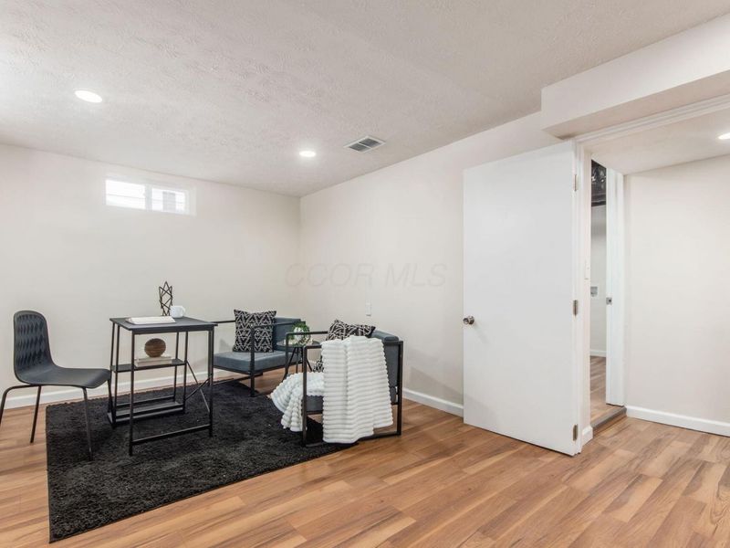 1386 E 22nd Avenue, Columbus, OH 43211 Photo 22