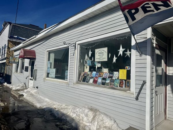 54 W Main Street , Vinalhaven, ME 04863