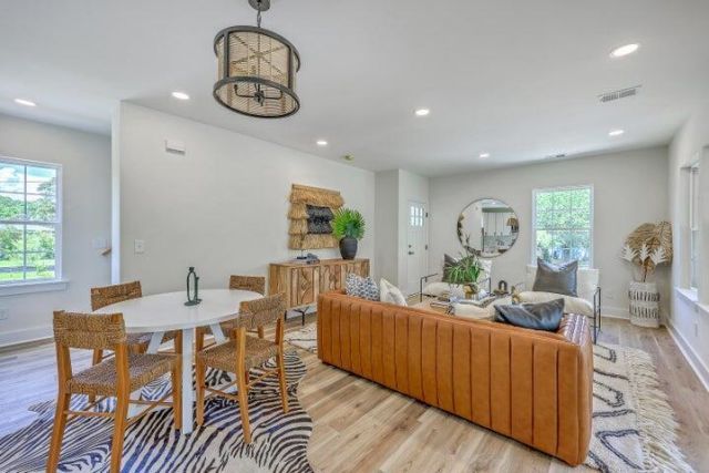 1685 Old Military Road Photo 7