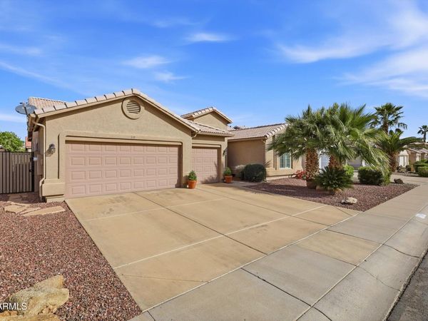 318 W EL FREDA Road, Tempe, AZ 85284