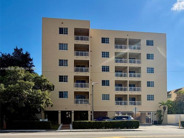 601 SW 37th Ave, Unit 304, Miami, FL 33135