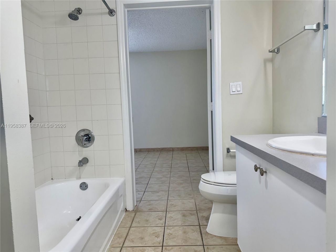 601 SW 37th Ave, Unit 304, Miami, FL 33135 Photo