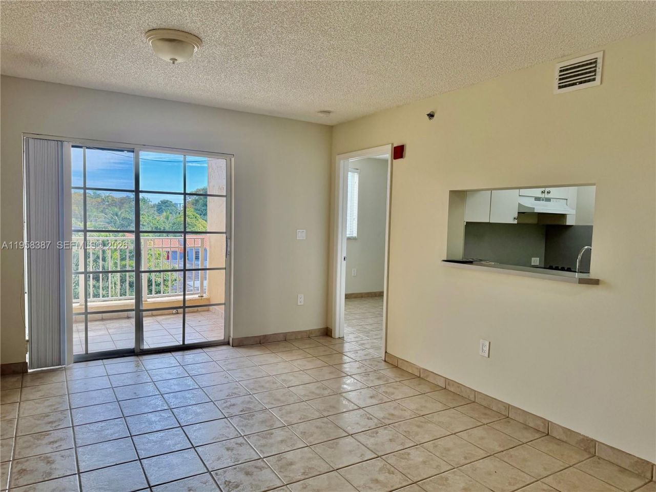 601 SW 37th Ave, Unit 304, Miami, FL 33135 Photo