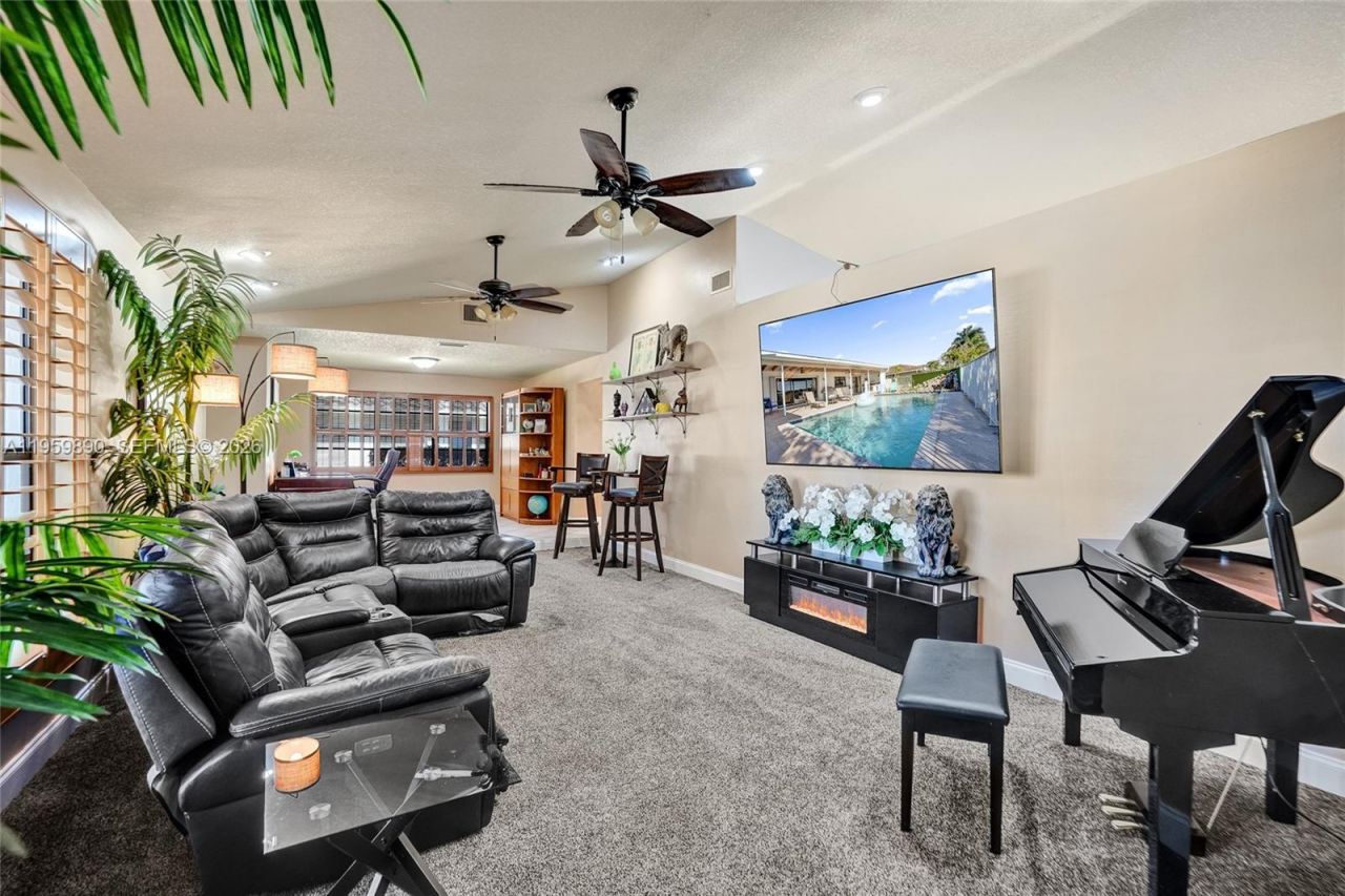 10180 SW 1st Ct, Coral Springs, FL 33071 Photo