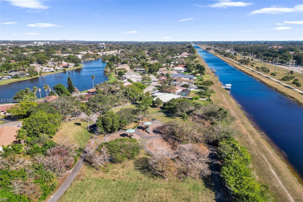 10180 SW 1st Ct, Coral Springs, FL 33071 Photo