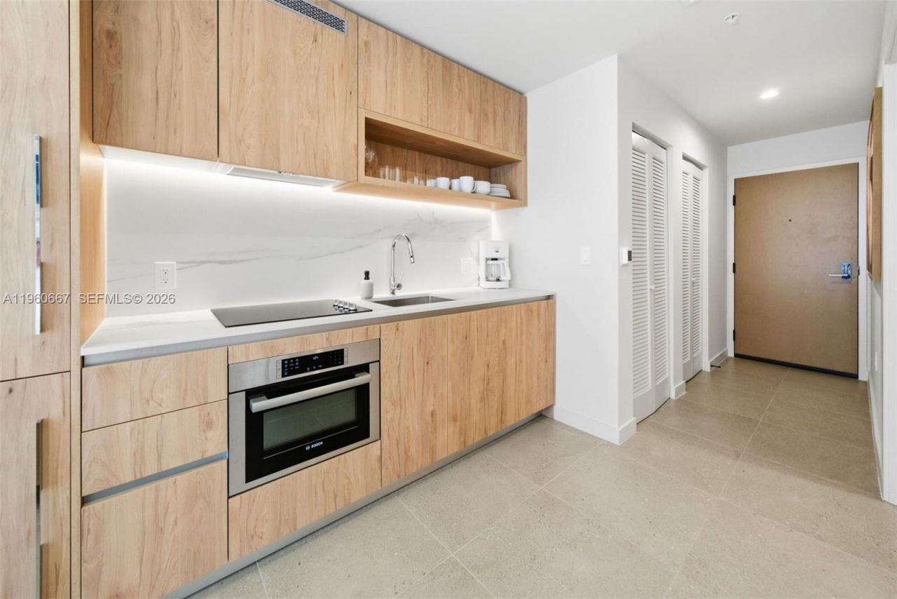 11 NE 6, Unit 1802, Miami, FL 33132 Photo