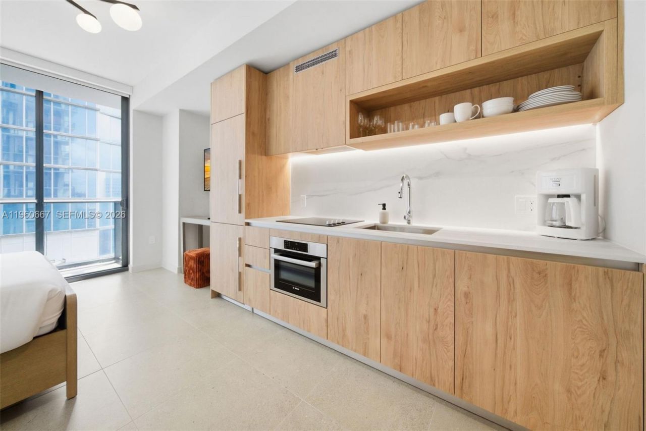11 NE 6, Unit 1802, Miami, FL 33132 Photo